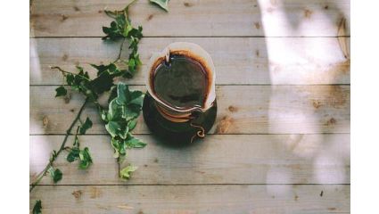 Lee's Sandwiches Surpasses Fundraising Goal, Donates $156,000 to American Red Cross to Aid South Asian Tsunami Victims