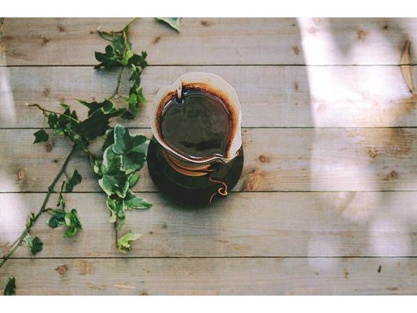 Lee's Sandwiches Surpasses Fundraising Goal, Donates $156,000 to American Red Cross to Aid South Asian Tsunami Victims